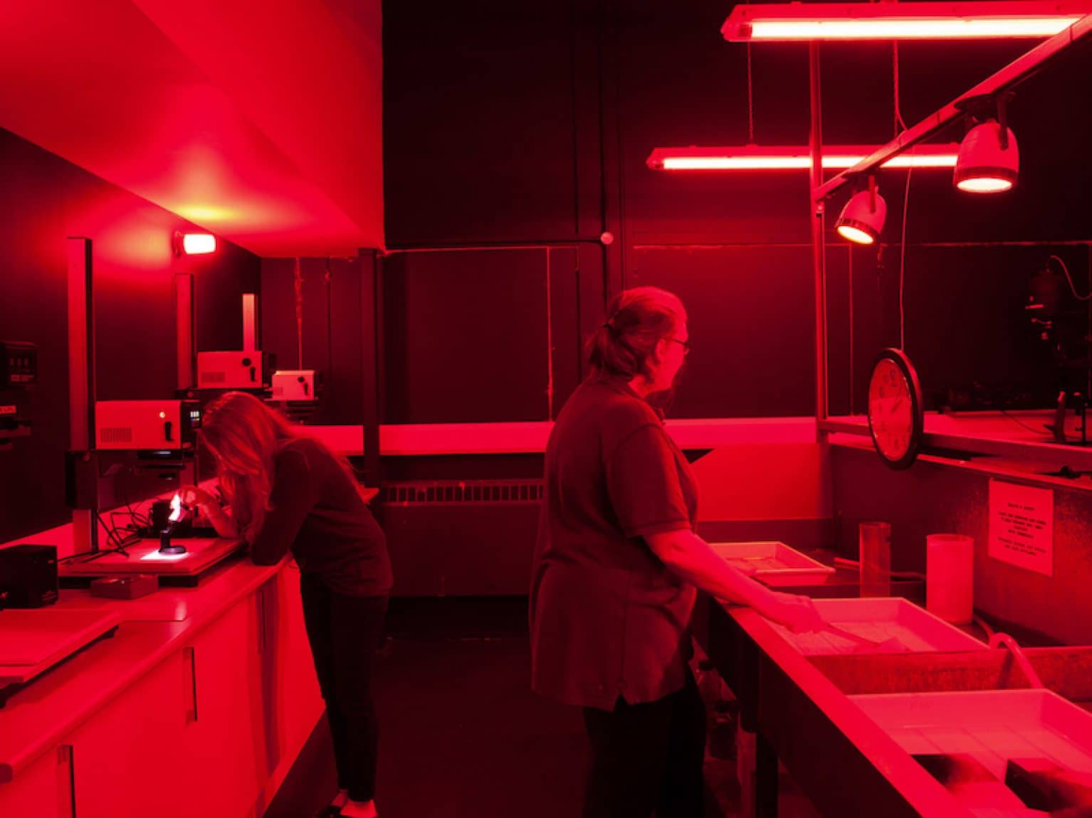 What Is A Darkroom Encyclopaedia Photoion School